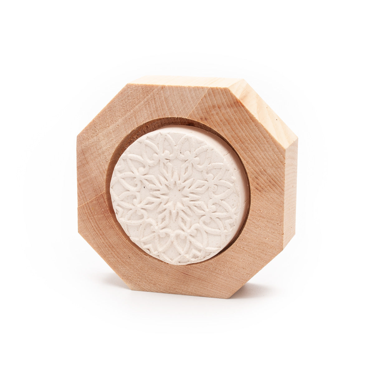 Zirbenduftstein, in edler Handarbeit